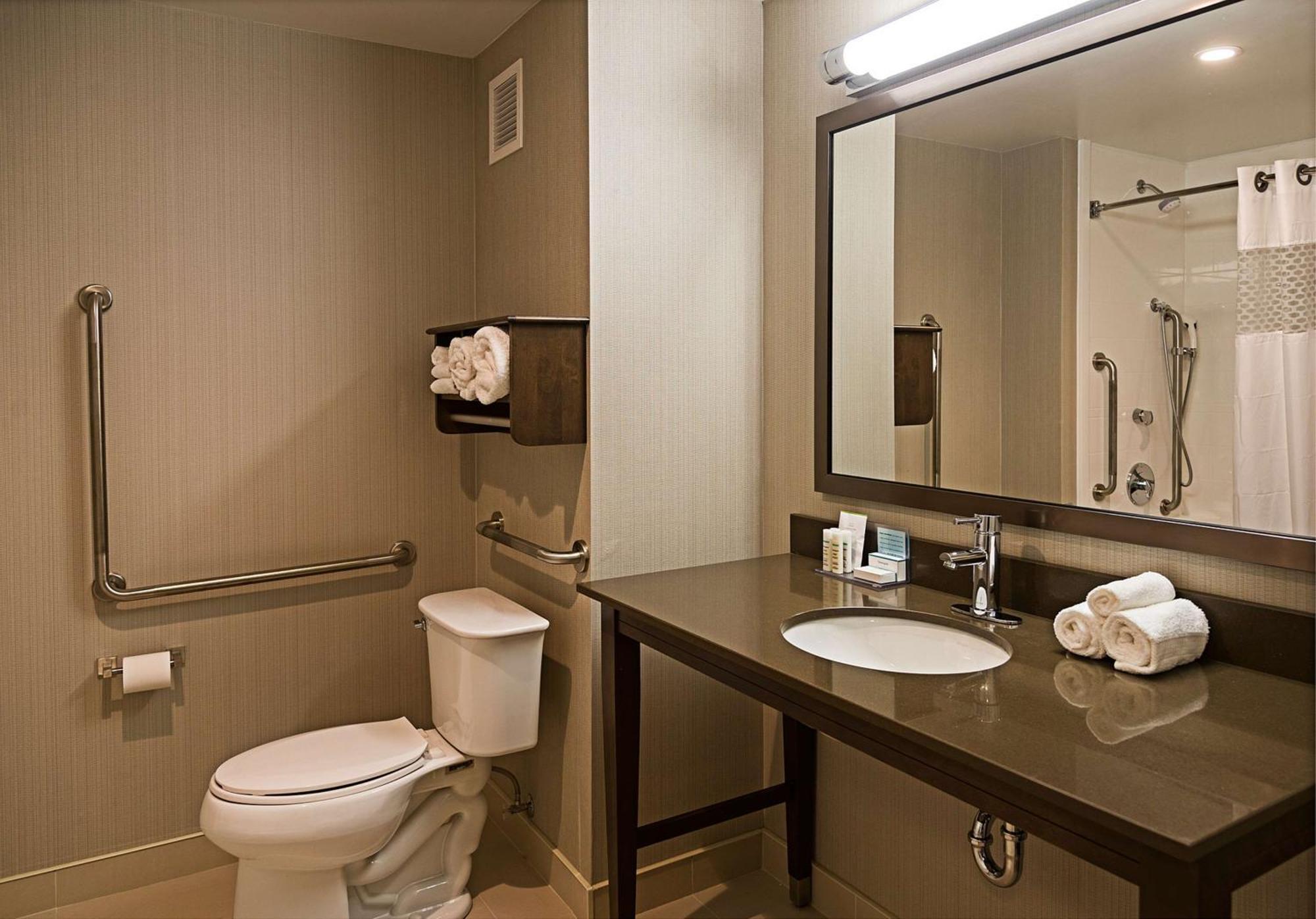 Hampton Inn By Hilton Ottawa Airport Zewnętrze zdjęcie