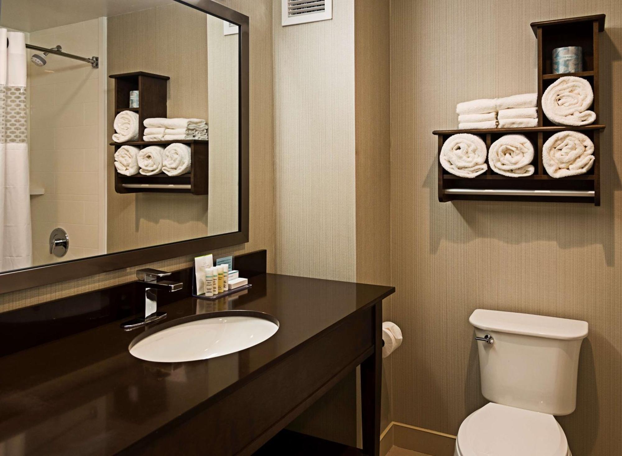 Hampton Inn By Hilton Ottawa Airport Zewnętrze zdjęcie